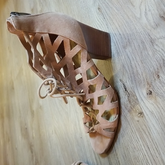 Marc Fisher Womens Blush Pink Suede Lace Up Sandal Heels shoes Sandals - Picture 7 of 12